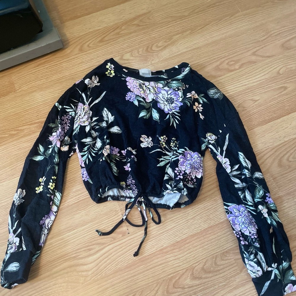 Small Cropped floral synch crop pullover